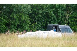 Onderzoek na vondst overleden persoon langs N9 bij 't Zand