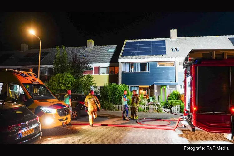Bewoner gecontroleerd bij woningbrand in Schagen
