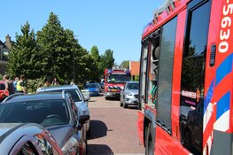 Schuur van woning vliegt in brand in Schagen