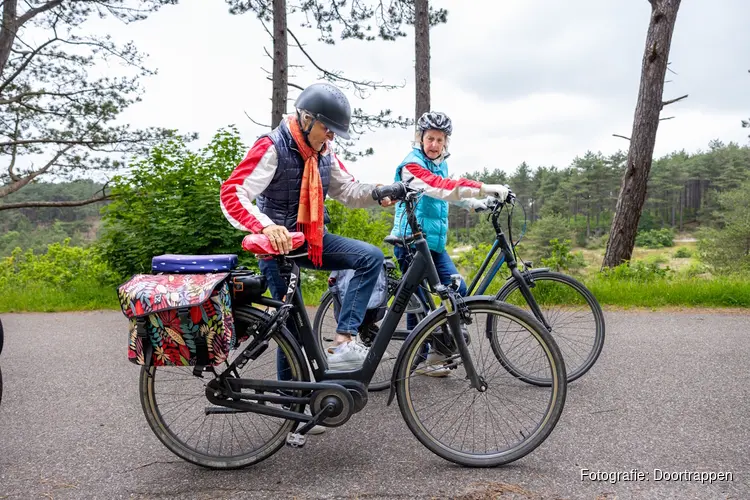 Senioren veilig en met vertrouwen op de fiets tijdens fiets opfriscursus in de Noordkop
