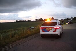 Auto aangetroffen in water langs Priggeweg in Schagen