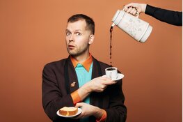 Cabaretier Albert Meijer solo met ’Tim in een tasje’ in Scagon De Luxe
