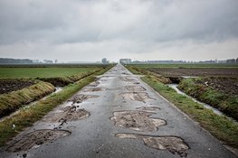 Gemeente Schagen waarschuwt voor modder op de weg