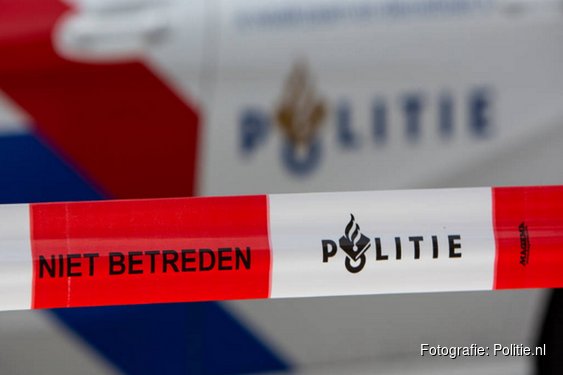 Voetganger overleden na botsing met vrachtwagen