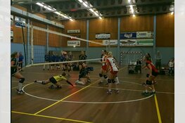Dinto bereikt halve finale