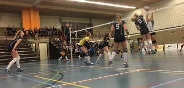 Dinto pakt volle buit tegen VV Amsterdam