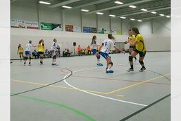 Geel Zwart kroont zich overtuigend tot kampioen