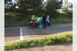 Wielrenner geschept door auto