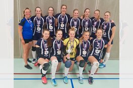 Superieur Dinto pakt beker