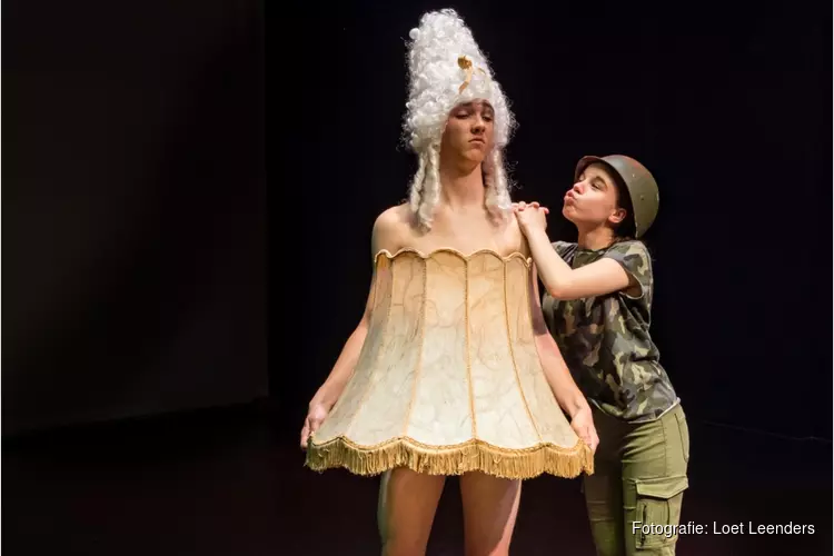 Frappant Jeugd presenteert ’mallotige’ voorstelling  in het Scagon Theater