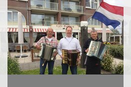 Vierendertigste editie Accordeonfestival Krabbendam  op Vaderdag in Burgerbrug