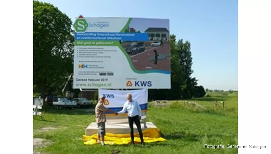 Onthulling projectinformatiebord Dirkshorn