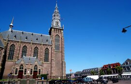 Westfriese Folklore kort optocht in wegens hitte