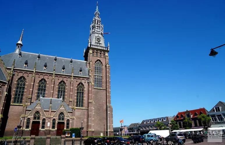 Westfriese Folklore kort optocht in wegens hitte