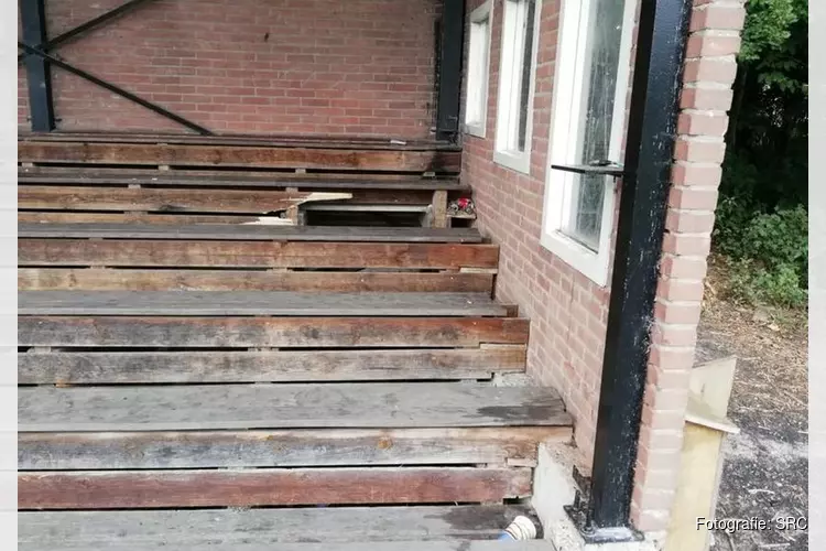 Vandalen houden huis bij SRC