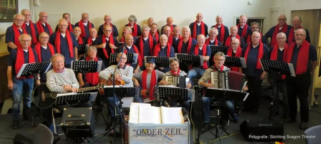 Zeemanskoor Onder Zeil: Vijftien Jaar Zingend op Koers  in het Scagon Theater